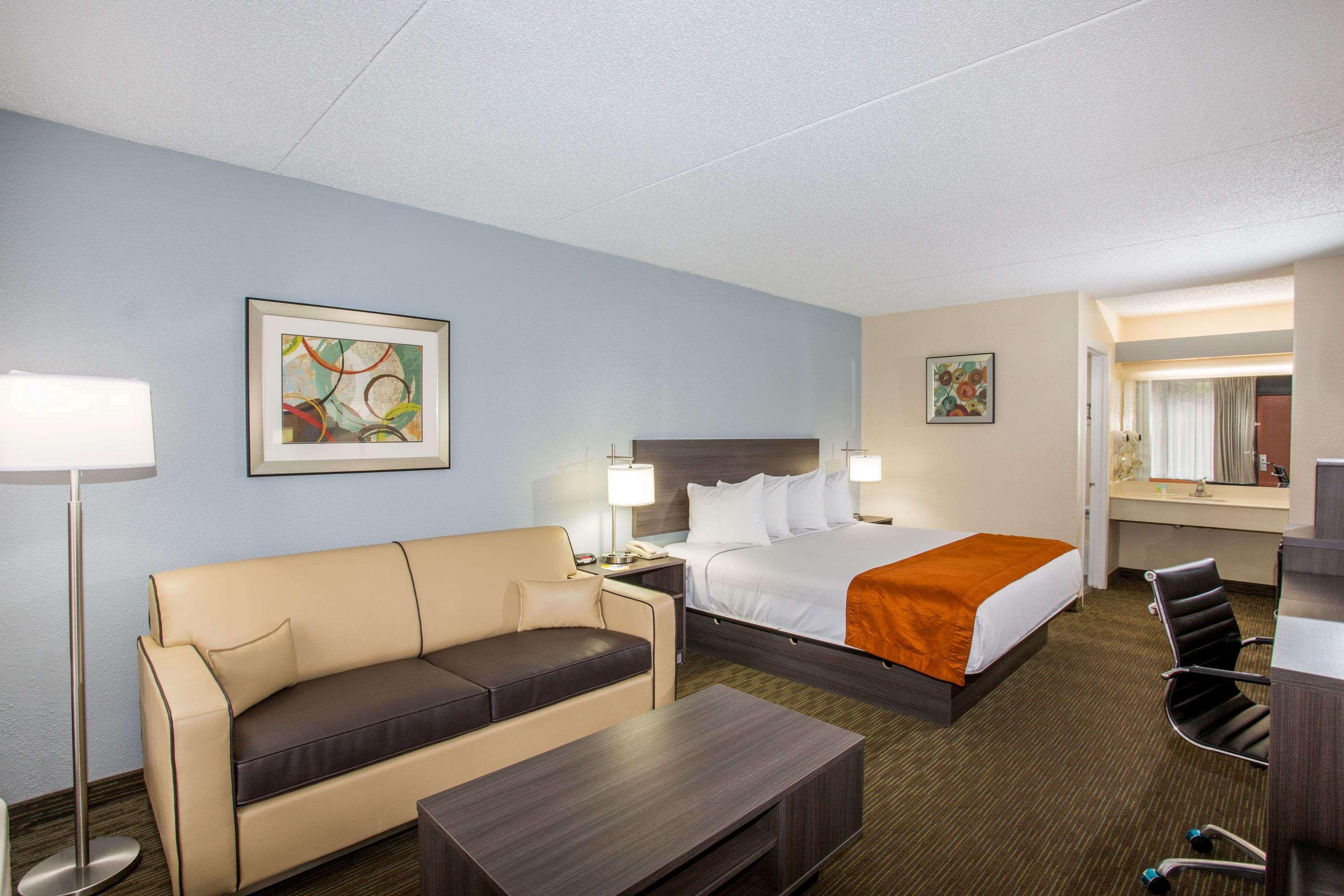 Days Inn & Suites By Wyndham Orlando Airport Exteriör bild