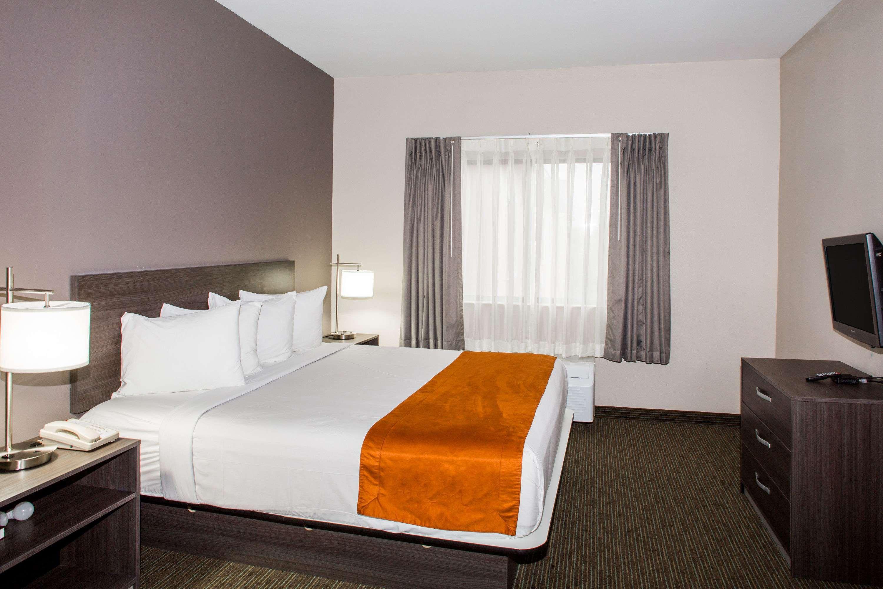 Days Inn & Suites By Wyndham Orlando Airport Exteriör bild