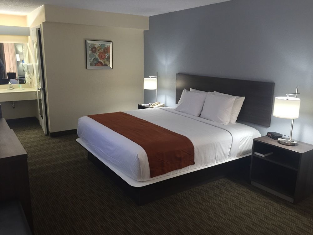 Days Inn & Suites By Wyndham Orlando Airport Exteriör bild